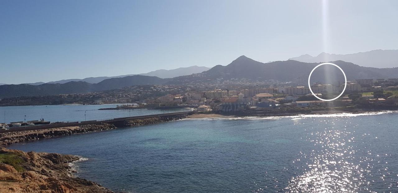 LʼÎle-Rousse Tres Beau Duplex Vue Panoramique Mer, Proche Plage מראה חיצוני תמונה