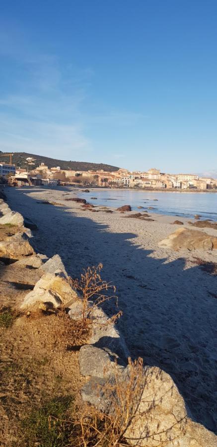 LʼÎle-Rousse Tres Beau Duplex Vue Panoramique Mer, Proche Plage מראה חיצוני תמונה
